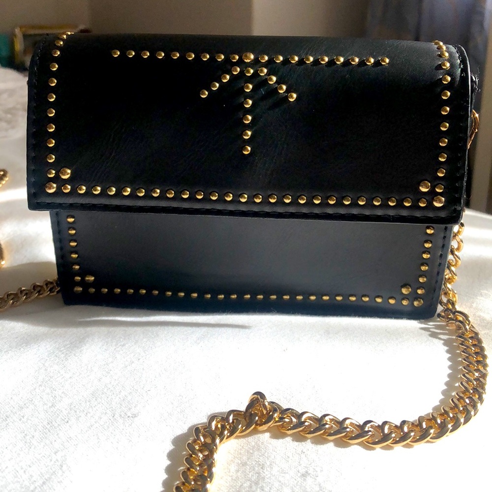 Blk/ Gold Crossbody chain strap